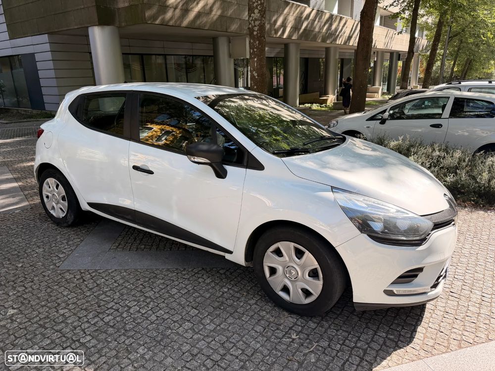 Renault Clio 1.5 dCi Exclusive - 6