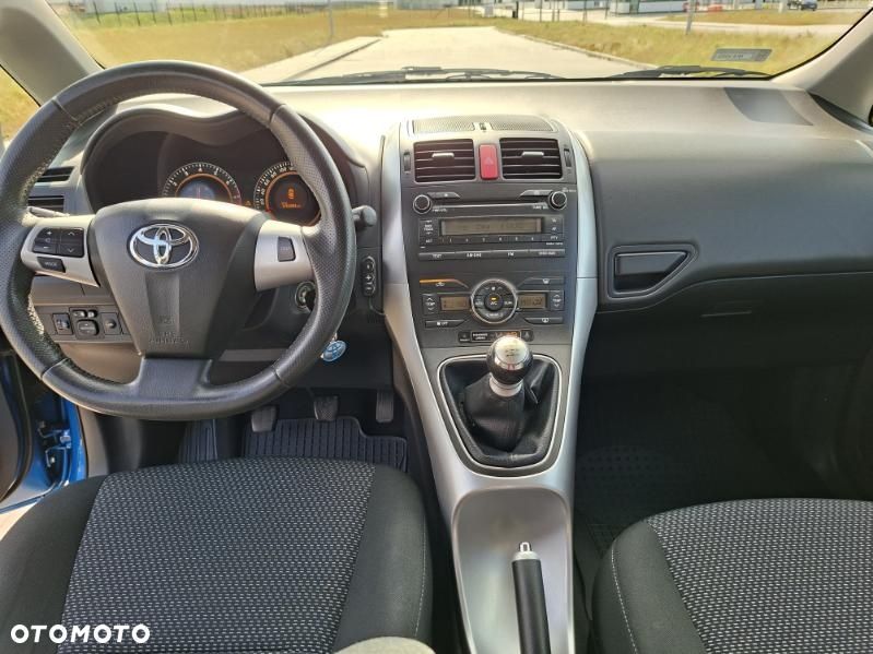 Toyota Auris - 8