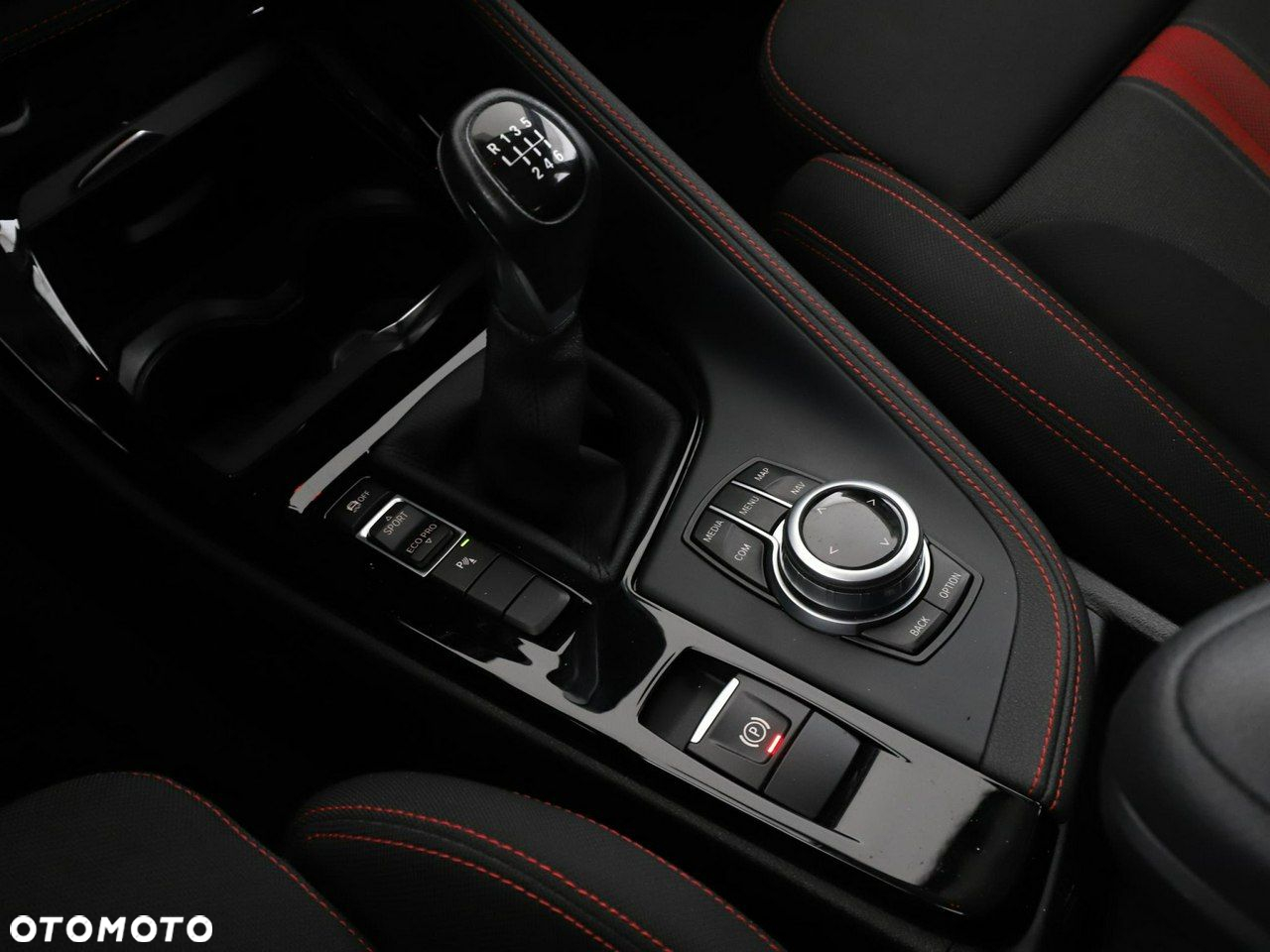 BMW X1 sDrive18d Sport Line - 29