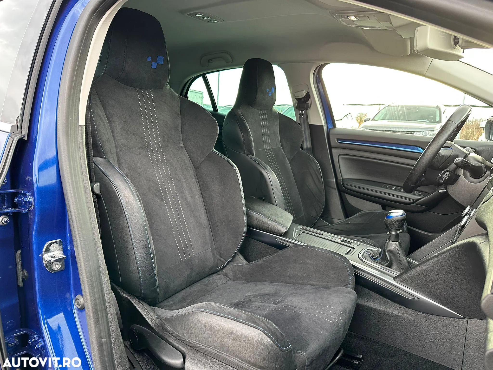 Renault Megane ENERGY TCe 130 GT LINE - 37