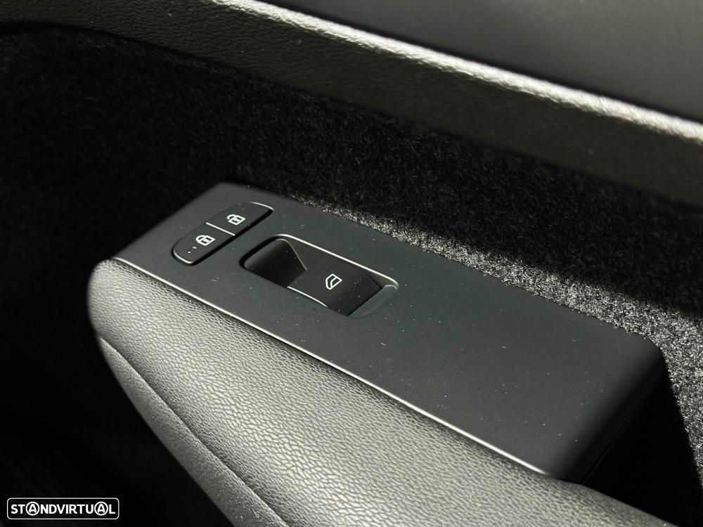 Volvo C40 Recharge Single Motor Plus - 34