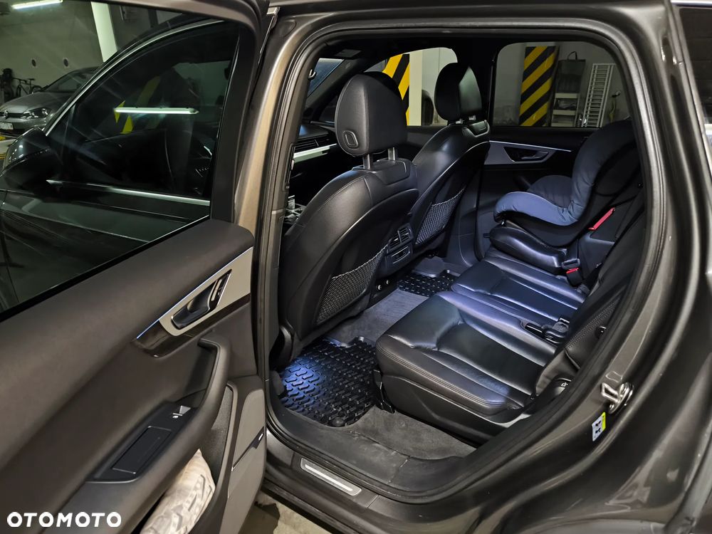 Audi Q7 - 14