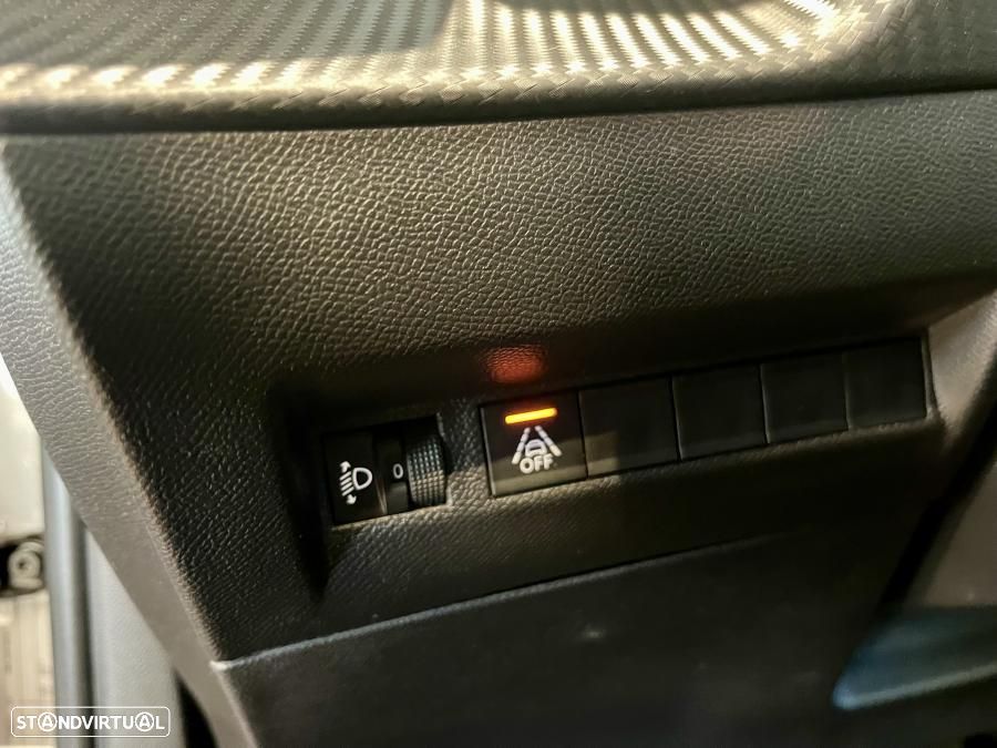 Peugeot 2008 1.2 PureTech Active Pack - 13