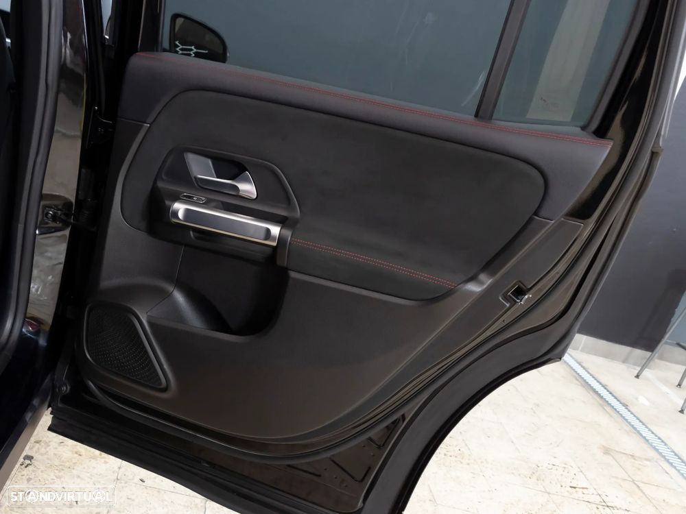 Mercedes-Benz GLB 180 d AMG Line - 10