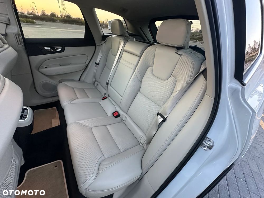 Volvo XC 60 T6 AWD Inscription - 26