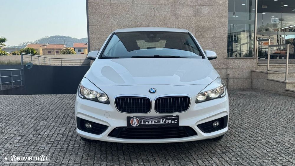 BMW 225xe Active Tourer - 2
