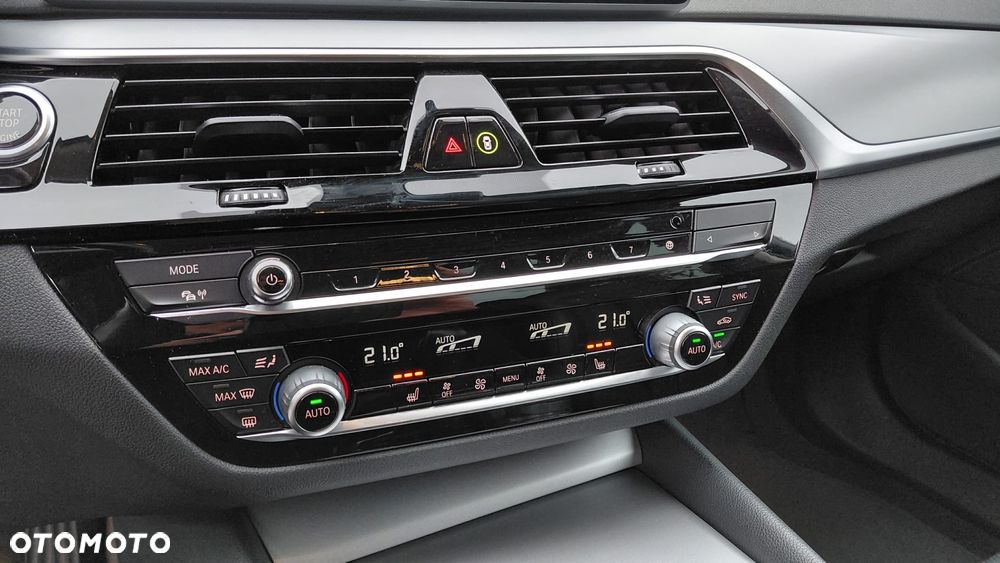 BMW Seria 5 518d Luxury Line - 23