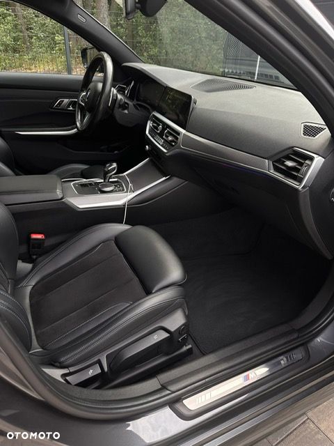 BMW Seria 3 320d xDrive MHEV M Sport sport - 24