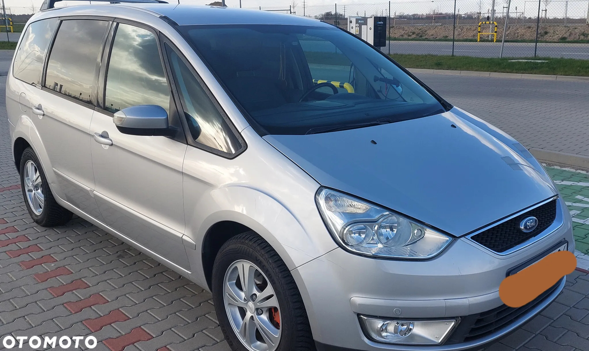 Ford Galaxy 2.0 TDCi Ambiente - 13