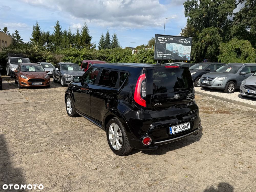 Kia Soul 1.6 CRDI Dream Team Edition - 6