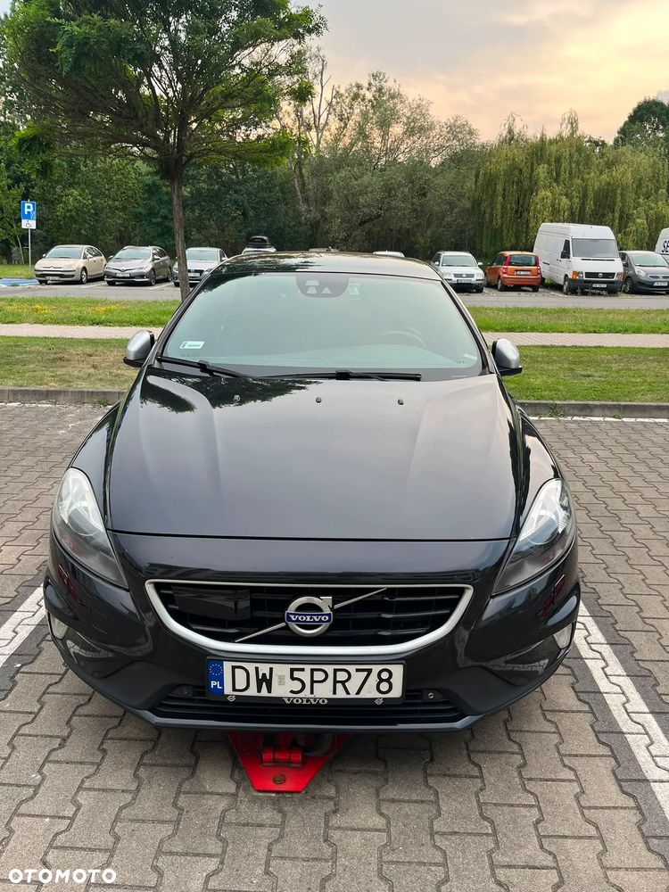 Volvo V40 D4 Drive-E R-Design Momentum - 3