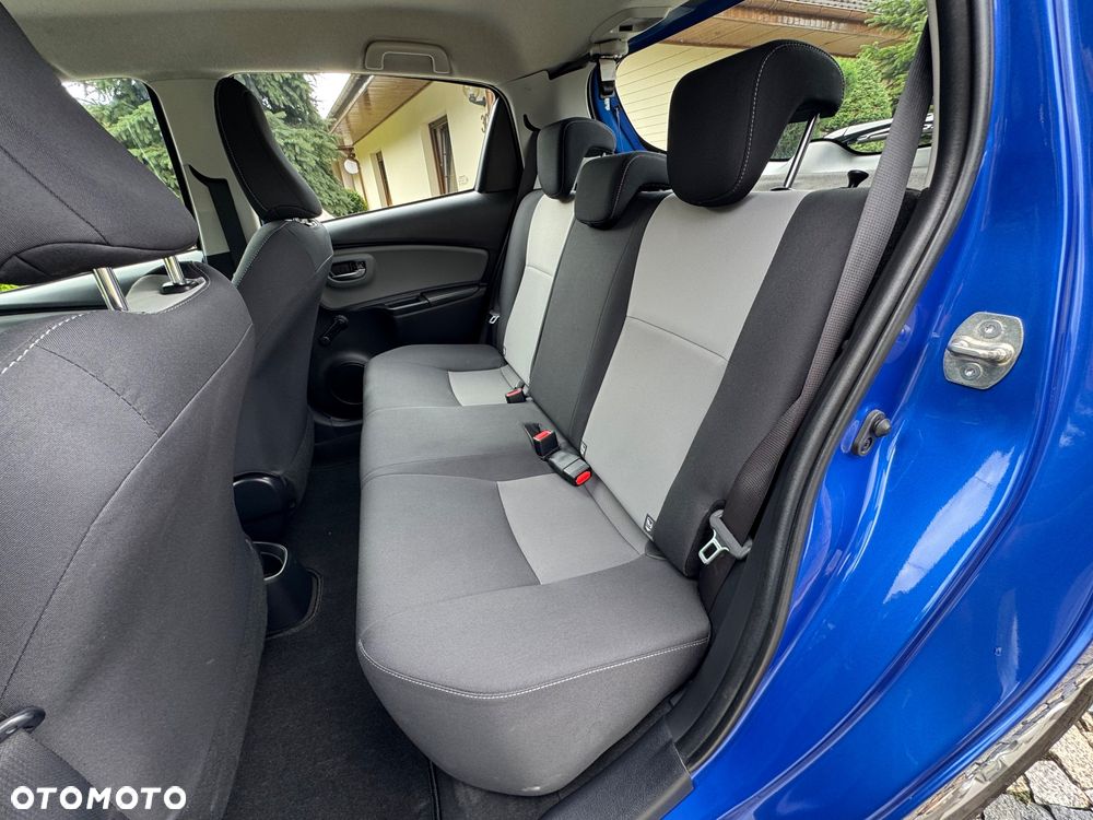 Toyota Yaris 1.0 Premium EU6 - 12