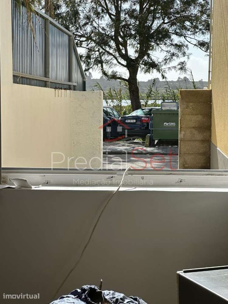 Moradia T1 para Arrendamento - Remodelada e Mobilada - Grande imagem: 5/10