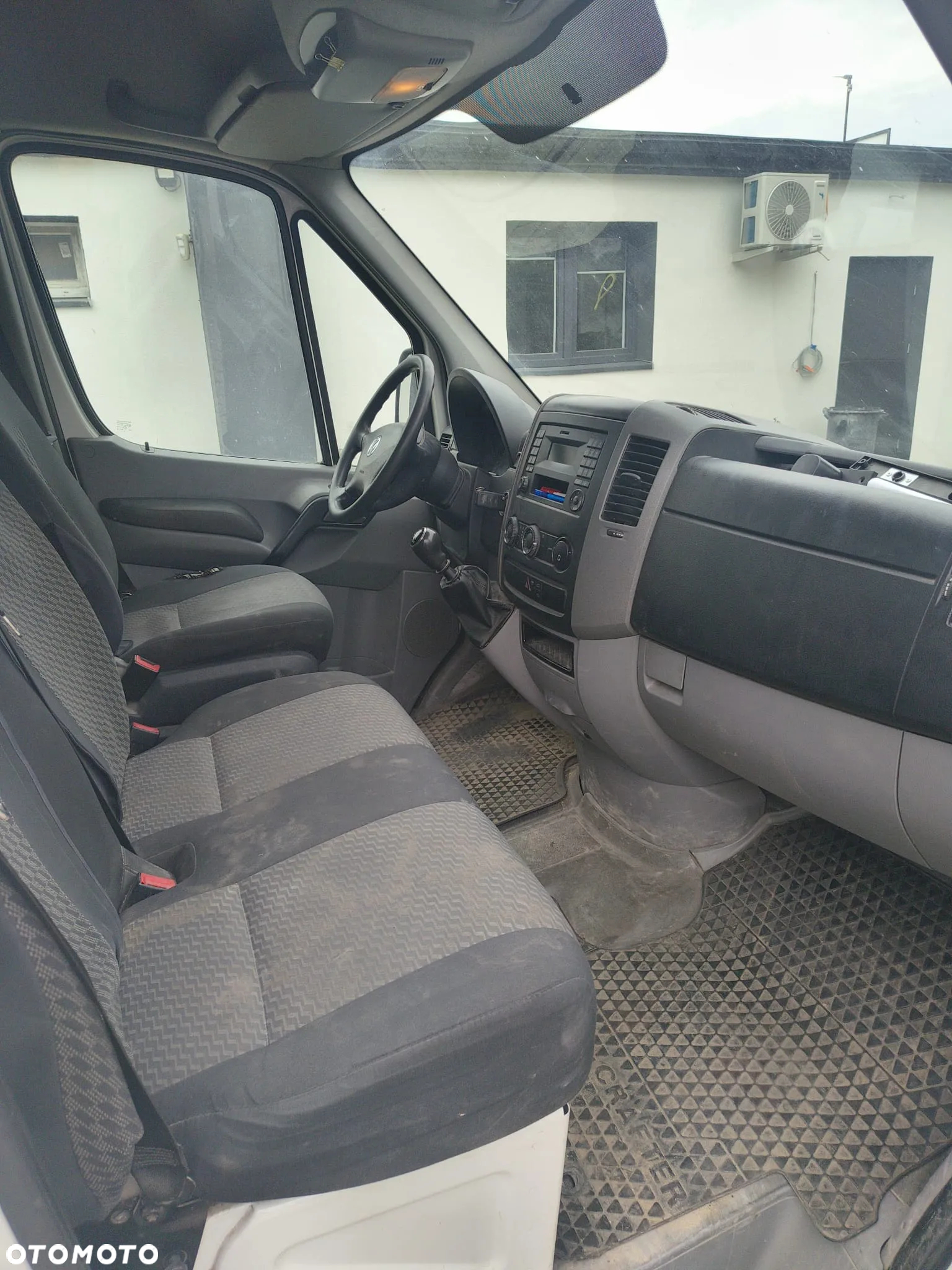 Volkswagen CRAFTER - 9