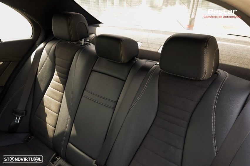 Mercedes-Benz E 300 de AMG Line - 25