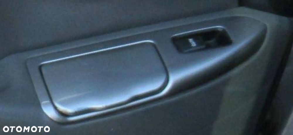 TOYOTA LAND CRUISER 120 J120 PRZEŁĄCZNIK SZYB LEWY TYŁ TYLNY - 1