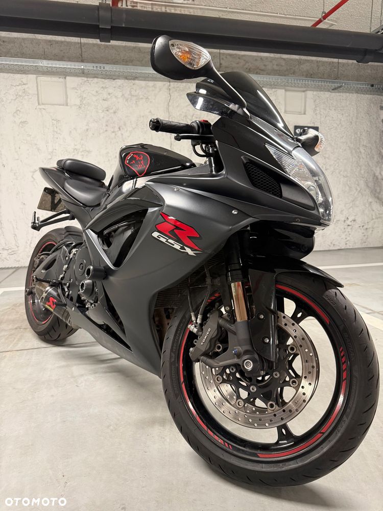 Suzuki GSX-R - 1