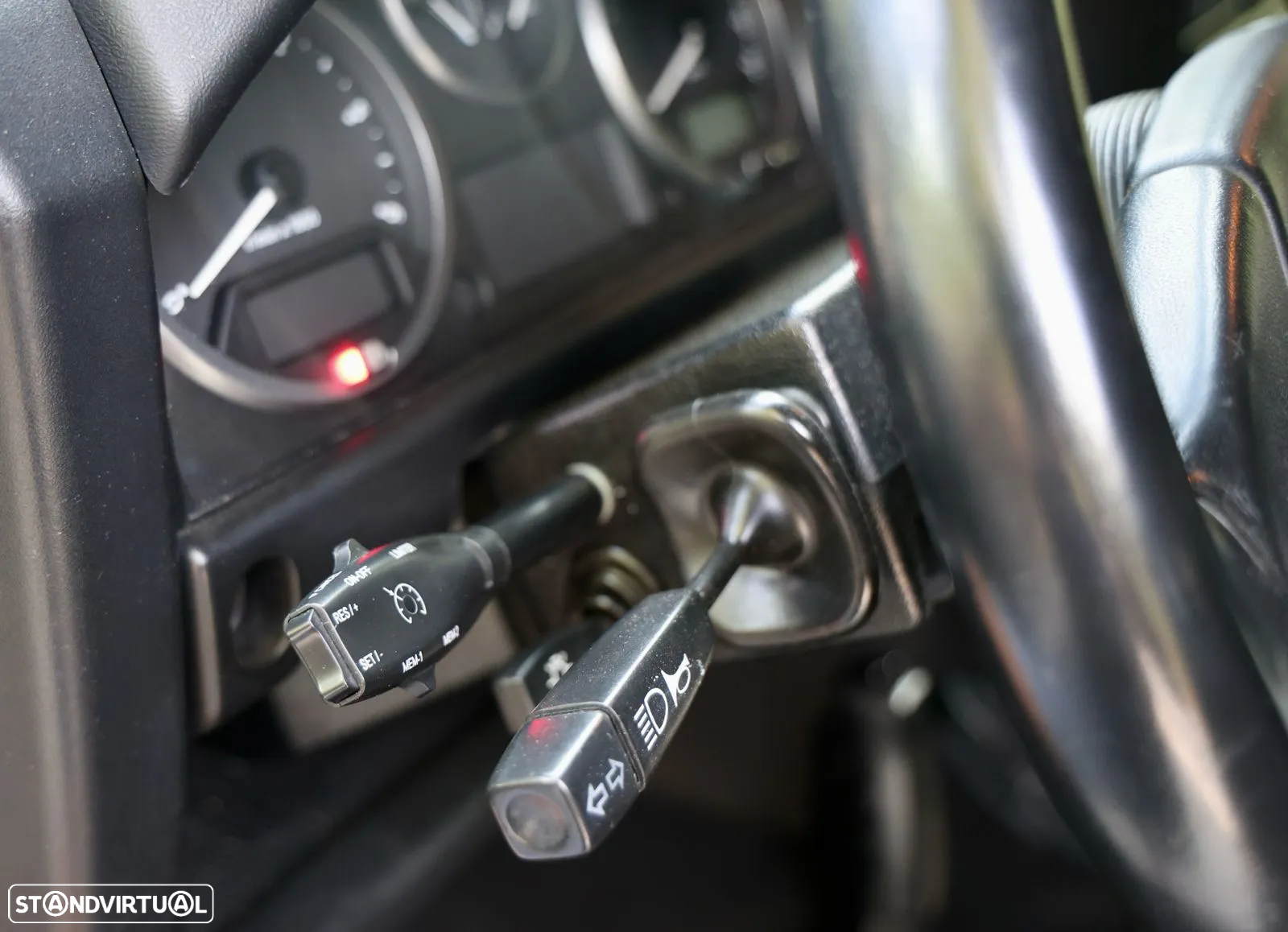 Land Rover Defender 110 CC 2.4 CRD SE - 16