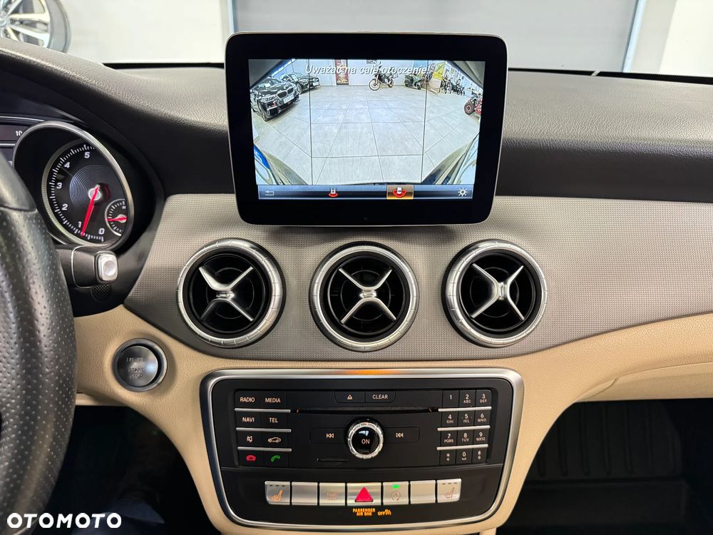 Mercedes-Benz CLA 250 7G-DCT UrbanStyle Edition - 8