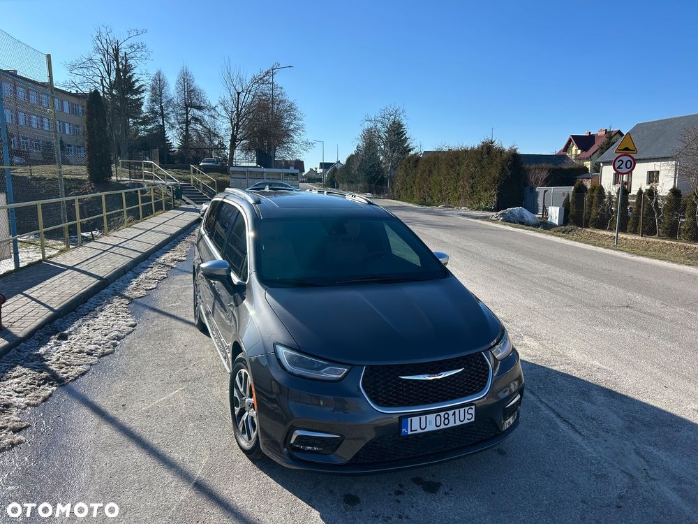 Chrysler Pacifica - 19