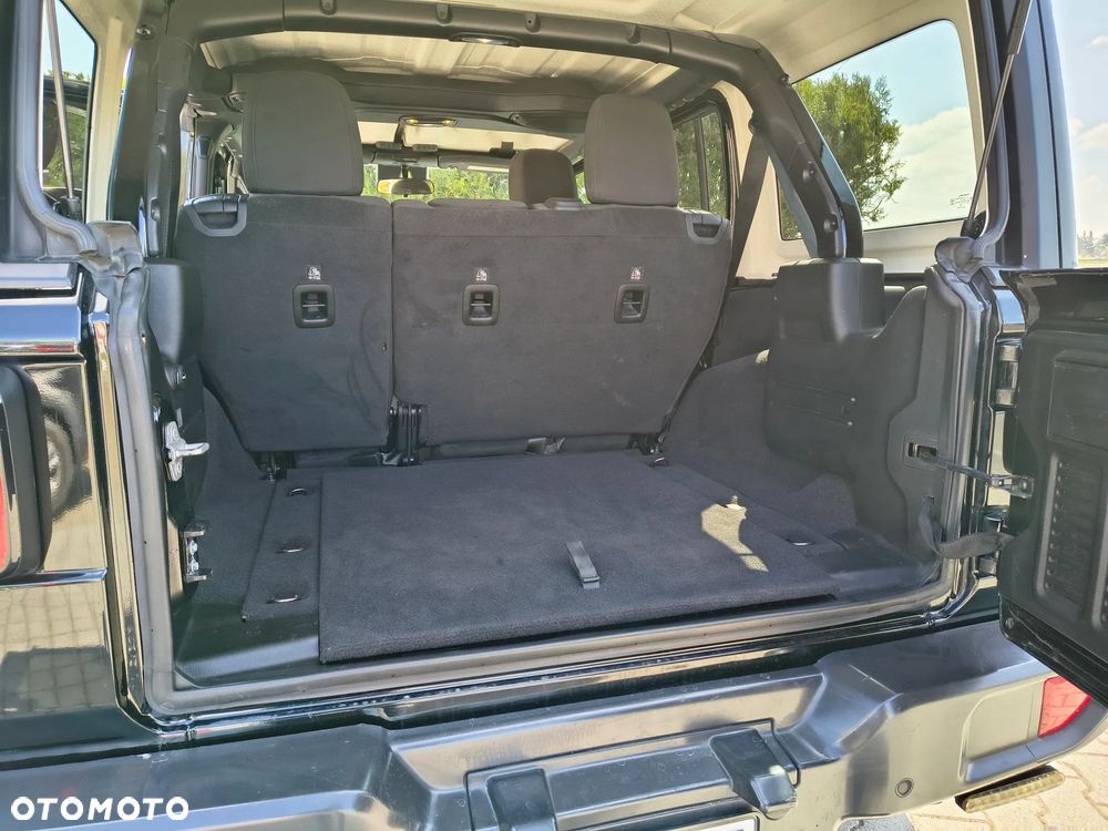 Jeep Wrangler - 26