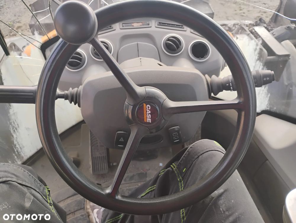 Case CASE 821G Stage V - 8