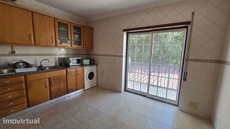 Apartamento T2 Equipado Centro de Leiria - Grande imagem: 4/8