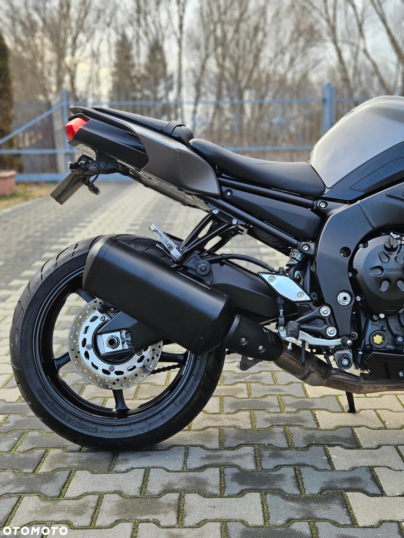 Yamaha FZ8 - 12