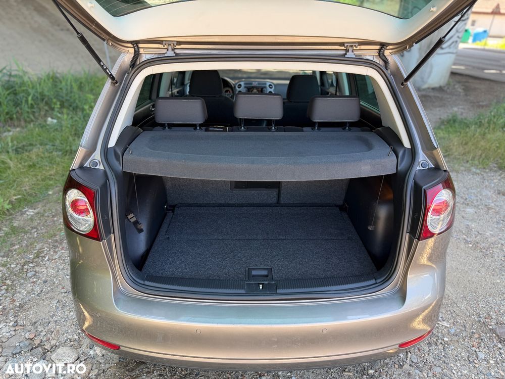 Volkswagen Golf Plus 1.6 TDI DPF Life - 12