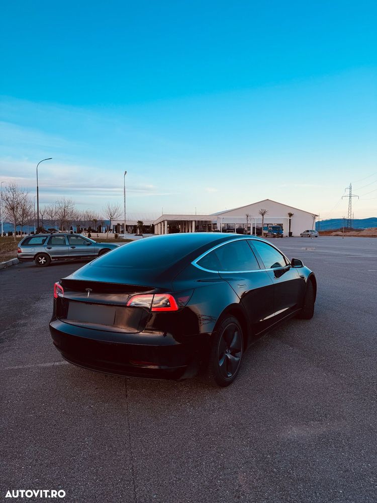 Tesla Model 3 Standard Reichweite Plus Hinterradantrieb - 5