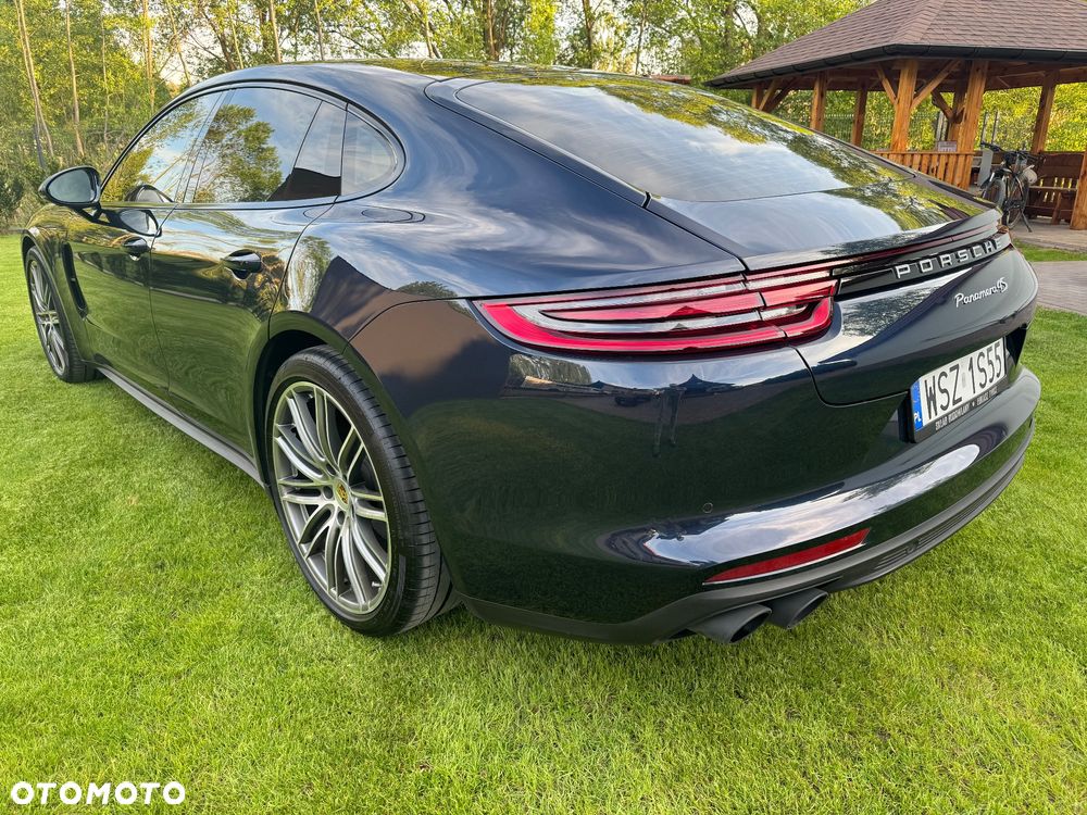 Porsche Panamera 4S - 7