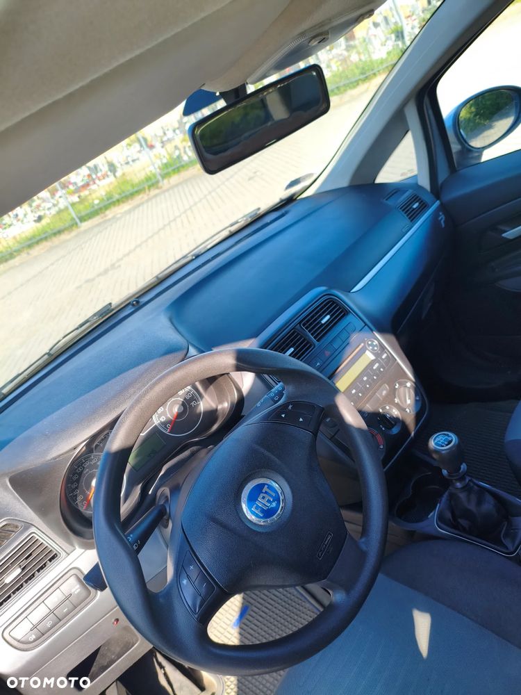 Fiat Grande Punto - 5