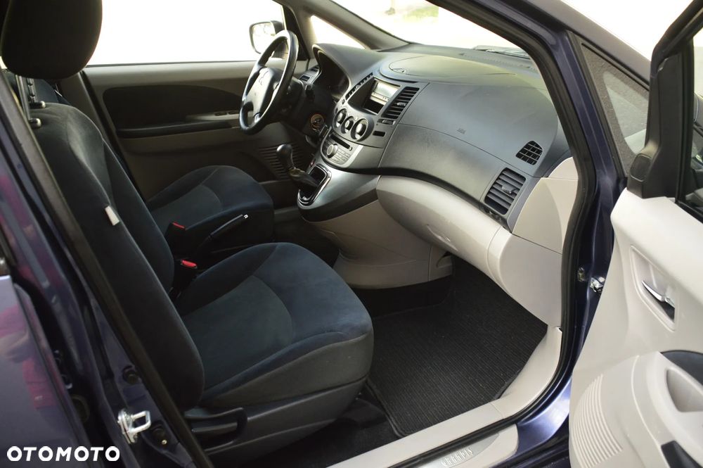 Mitsubishi Grandis 2.4 Invite - 19