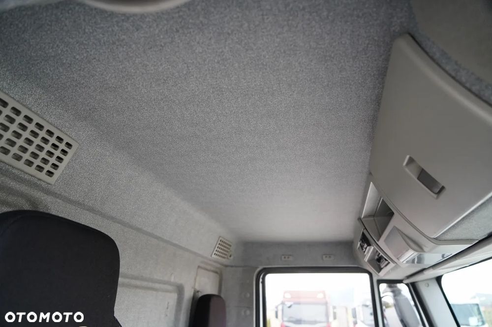 Iveco 180E25 / 4X2 / SKRZYNIOWY 7,5m + HDS HYVA HB150X MAX UDŹWIG 5 200KG / STEROWNIE RADIOWE  / ROTATOR / AUTOMAT - 31