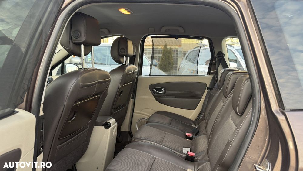 Renault Scenic - 9