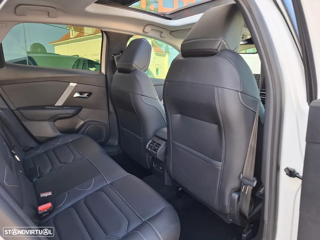 Citroën C4 PureTech 130 Stop&Start EAT8 SHINE - 37