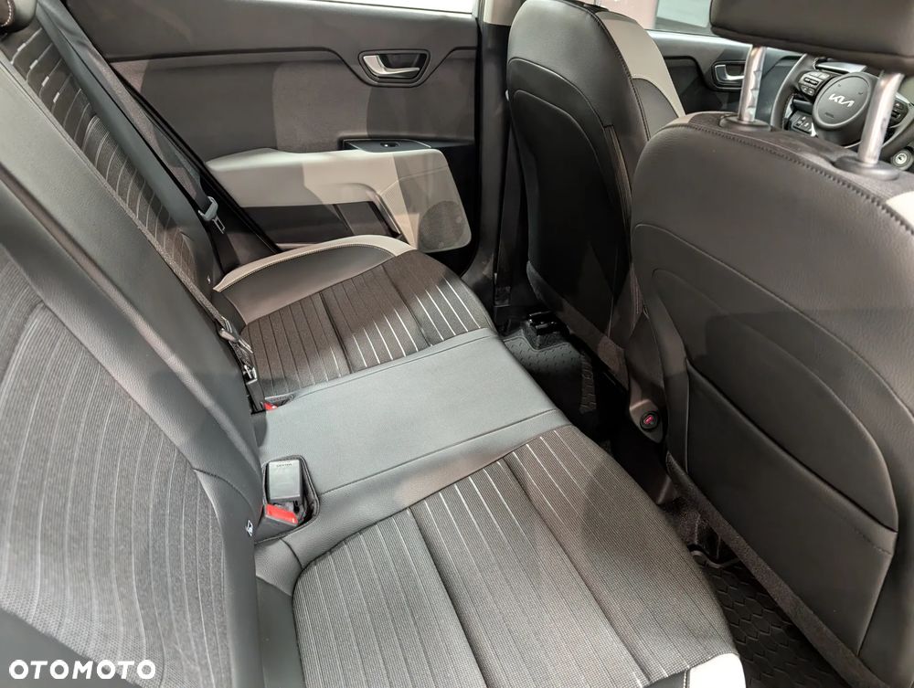 Kia Stonic 1.2 L - 6