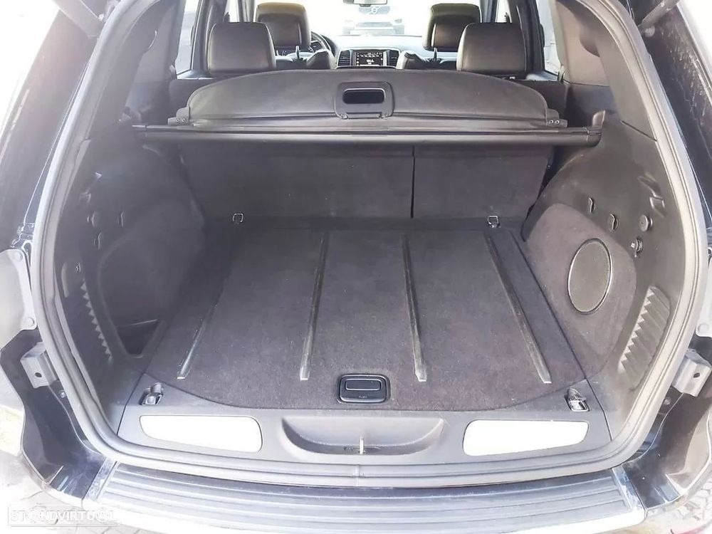 Jeep Grand Cherokee - 55