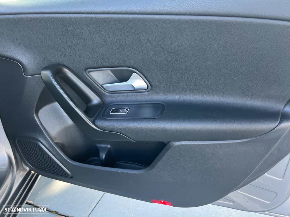 Mercedes-Benz A 180 d - 17