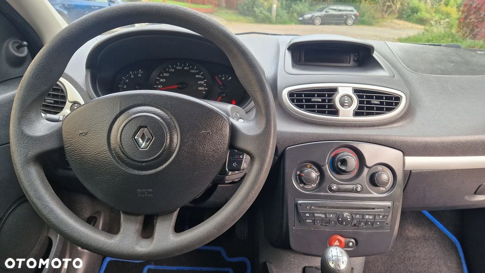 Renault Clio - 16