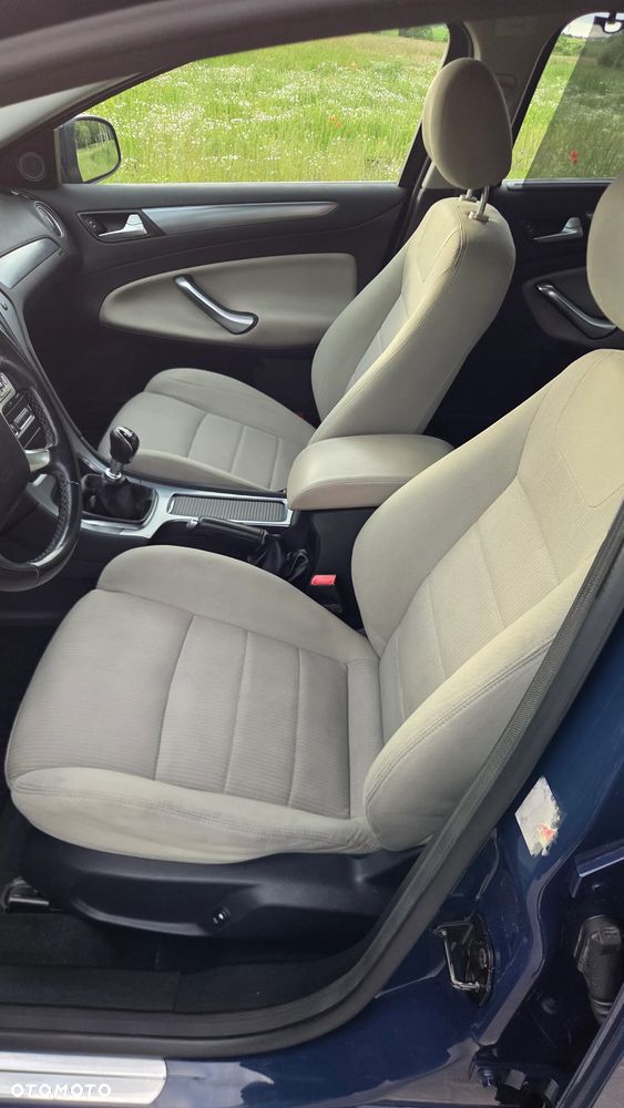 Ford Mondeo 1.6 T Titanium - 16