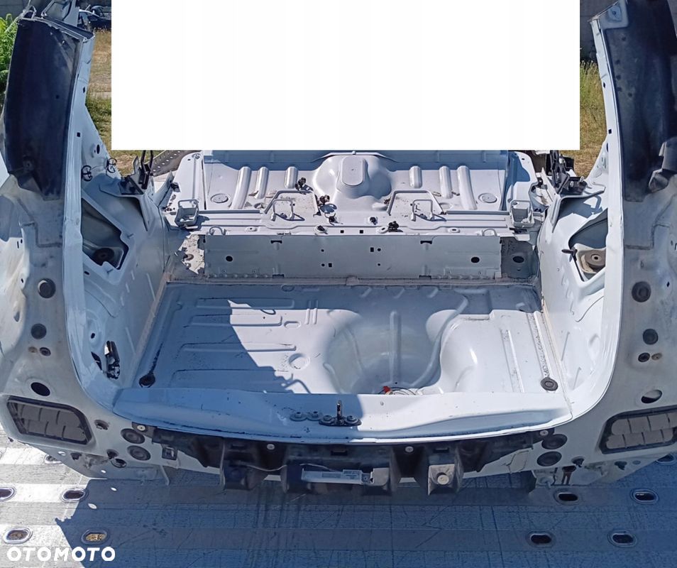 RENAULT ZOE PAS TYLNY WANNA ĆWIARTKA TYŁ LEWA PRAWA - 4