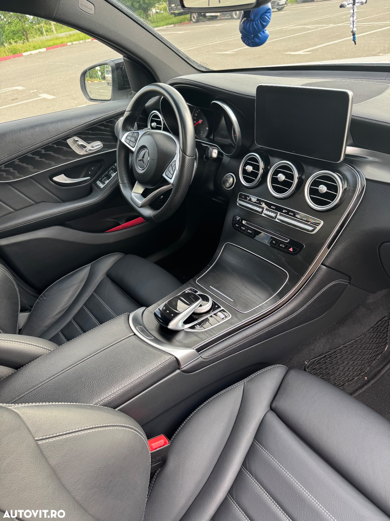 Mercedes-Benz GLC Coupe 250 d 4Matic 9G-TRONIC AMG Line - 9