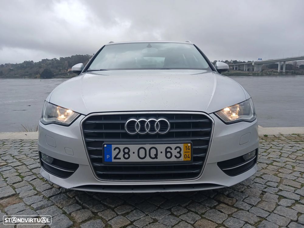 Audi A3 Sportback 1.6 TDI Attraction - 2