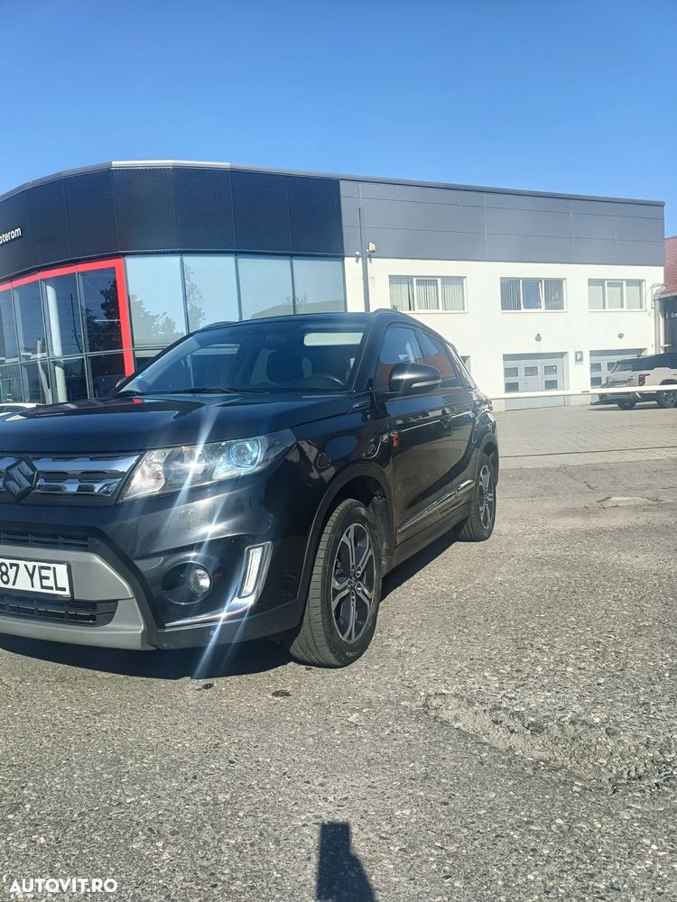 Suzuki Vitara 1.6 DDIS 4X4 Luxus - 2