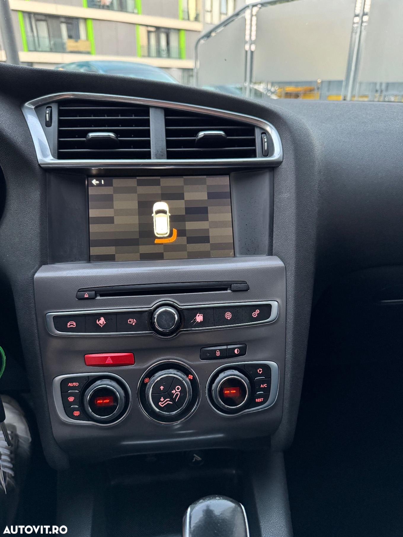 Citroën C4 BlueHDi 120 Stop&Start EAT6 Shine - 32