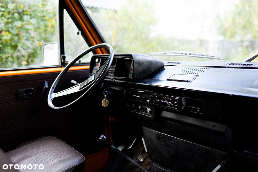 Volkswagen Transporter - 7