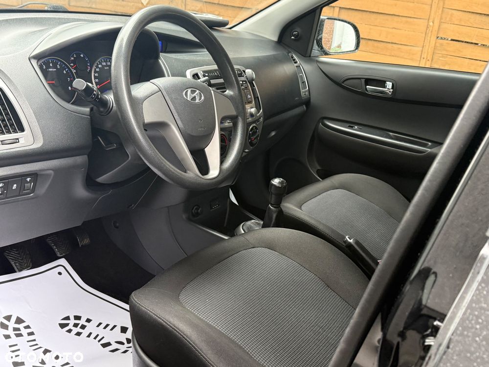 Hyundai i20 1.2 Fifa World Cup Edition - 17