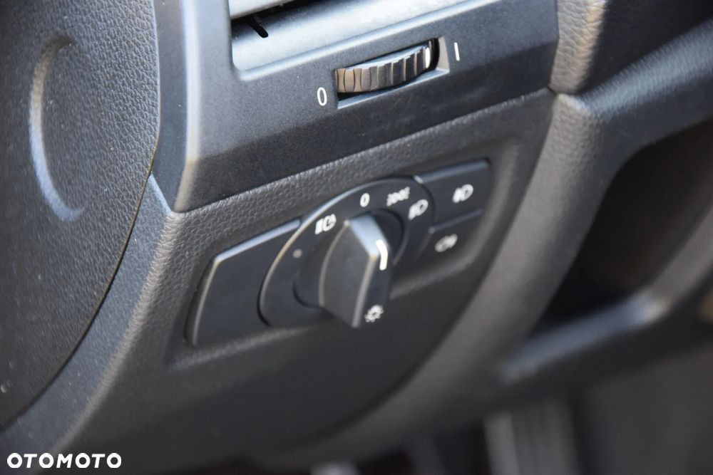 BMW Seria 1 120d DPF Edition Lifestyle - 28