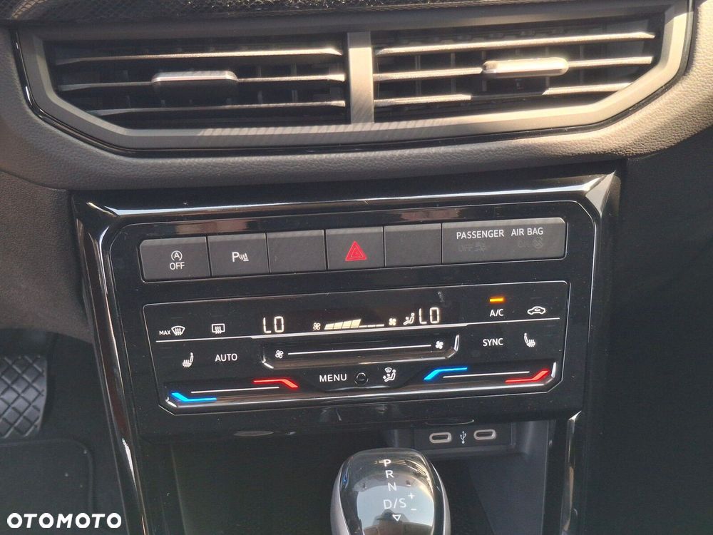 Volkswagen T-Cross 1.0 TSI Life Plus DSG - 12